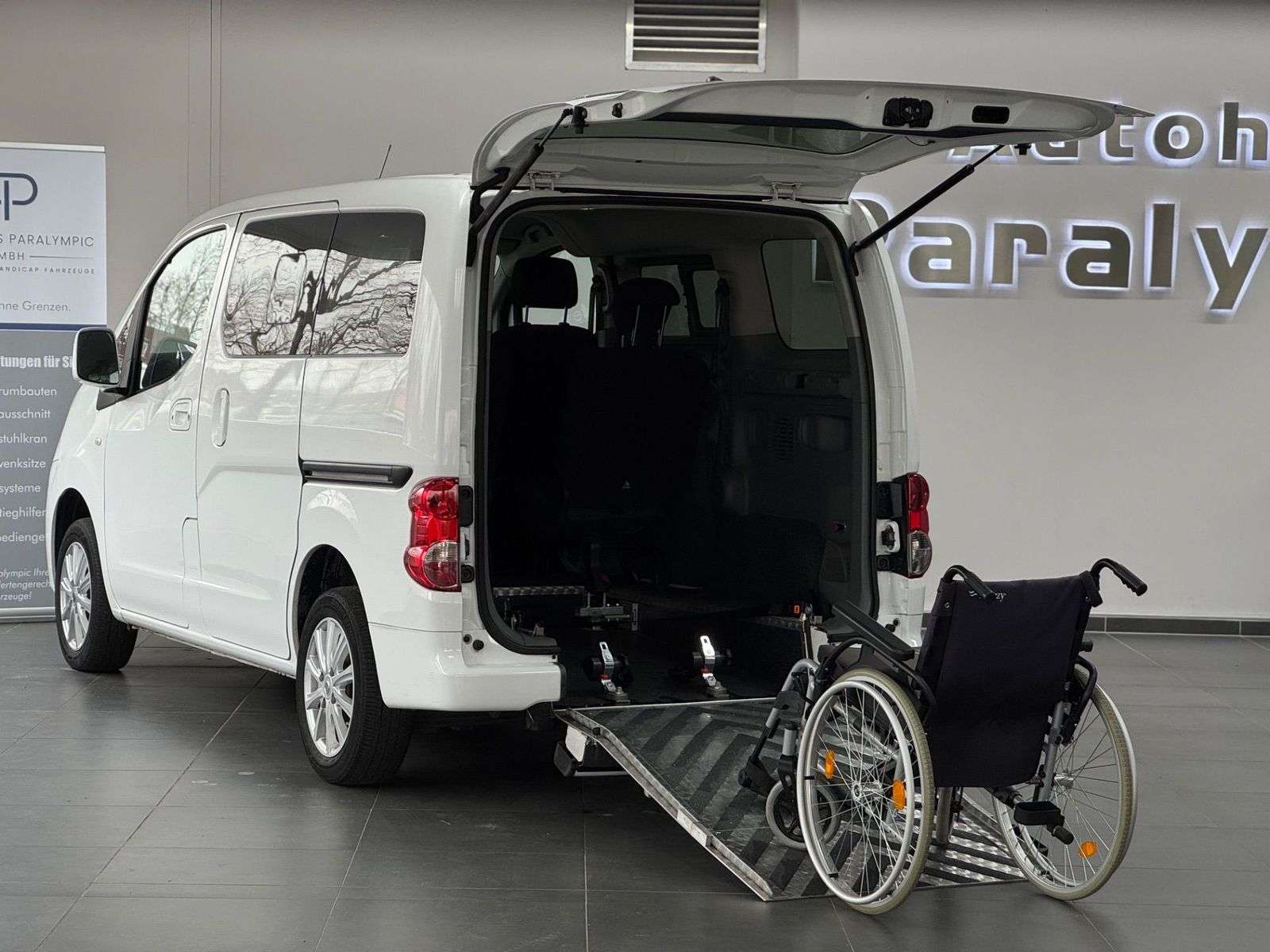 Nissan NV200