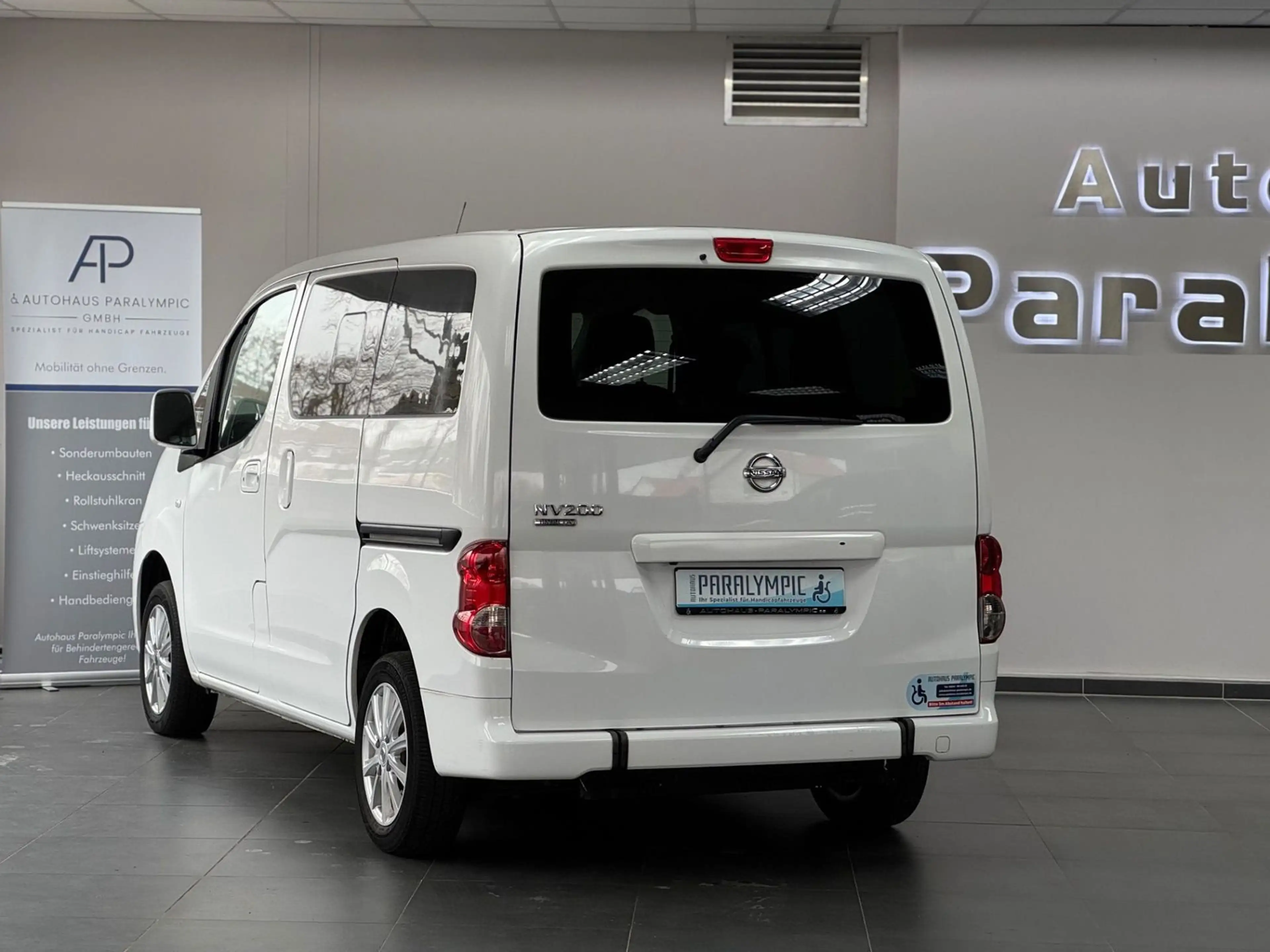 Nissan NV200 Evalia Behindertengerecht-Rampe 4+1 — photo 4