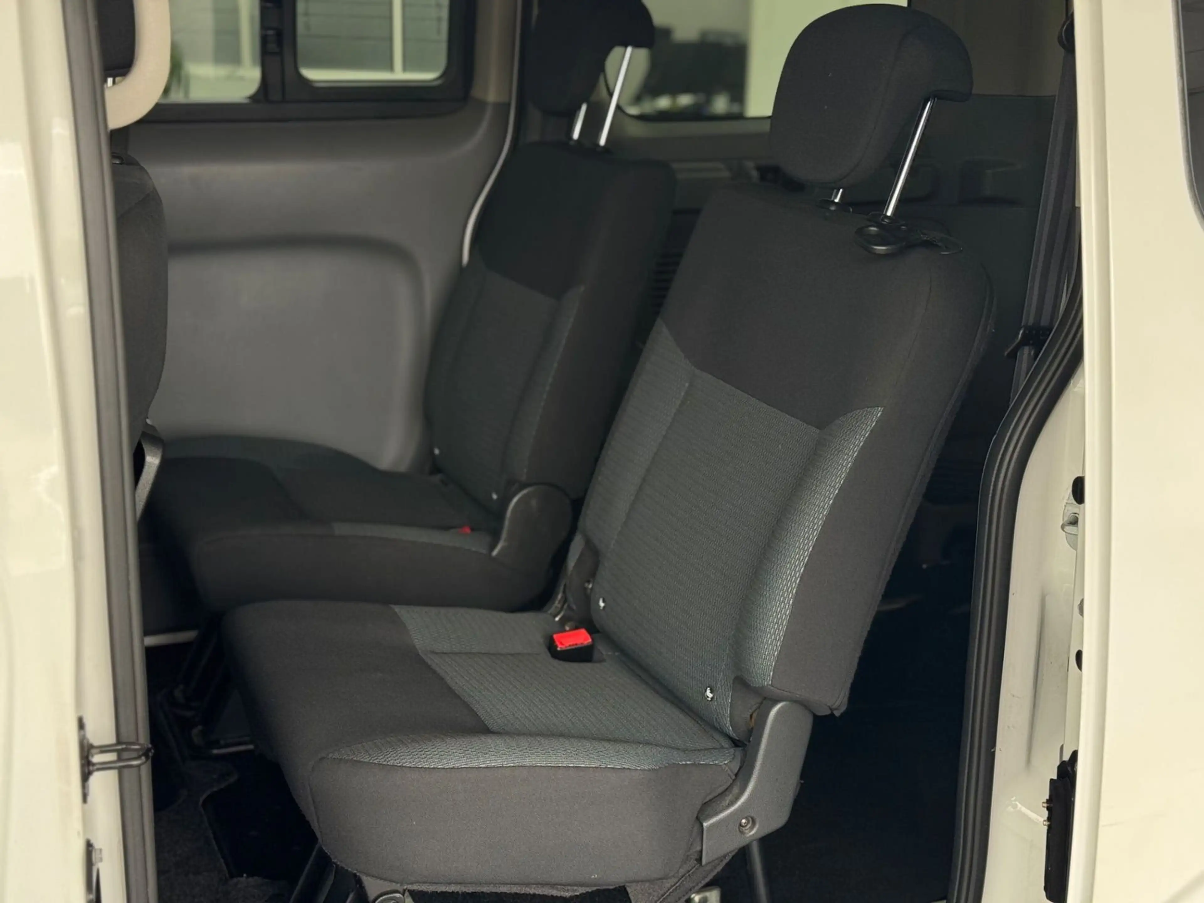 Nissan NV200 Evalia Behindertengerecht-Rampe 4+1 — photo 11