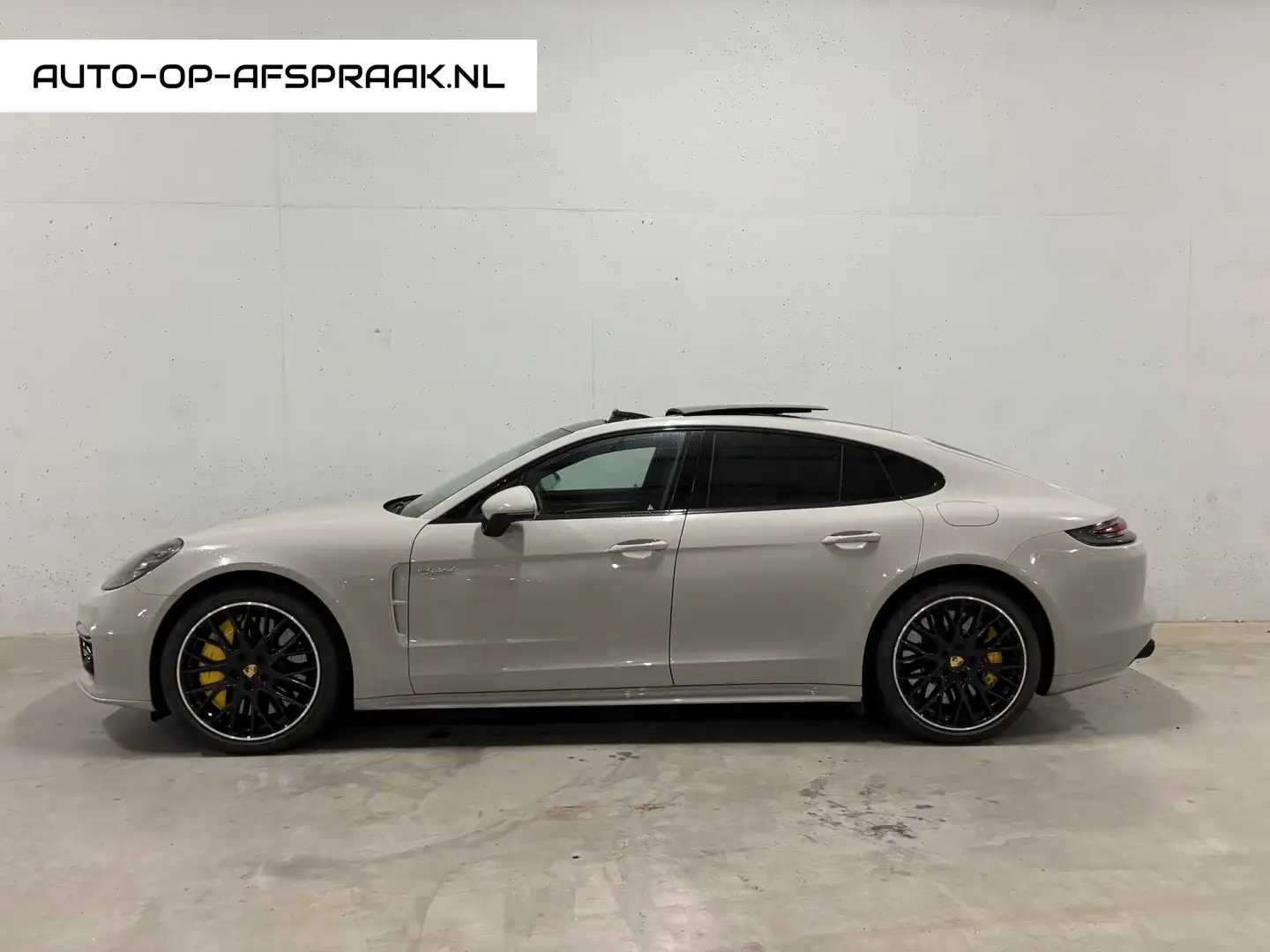 Porsche Panamera 4.0 Turbo S E-Hybrid Burmester 360cam Pano Leer Gris - 1