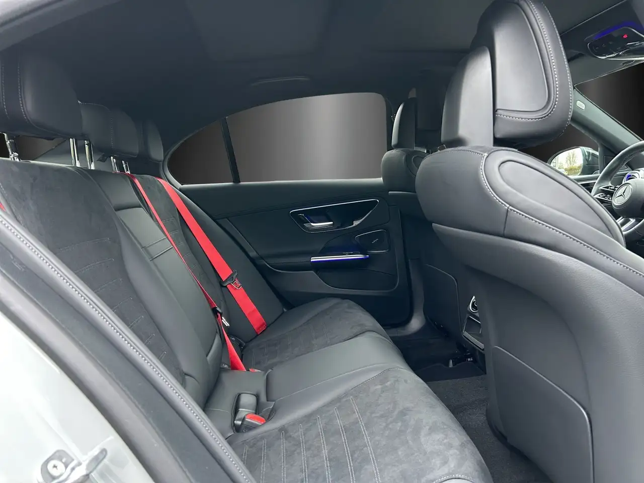 Mercedes-Benz C 220 d EDITION AMG PANO DIGLIGHT MEMORY KEYGO 10