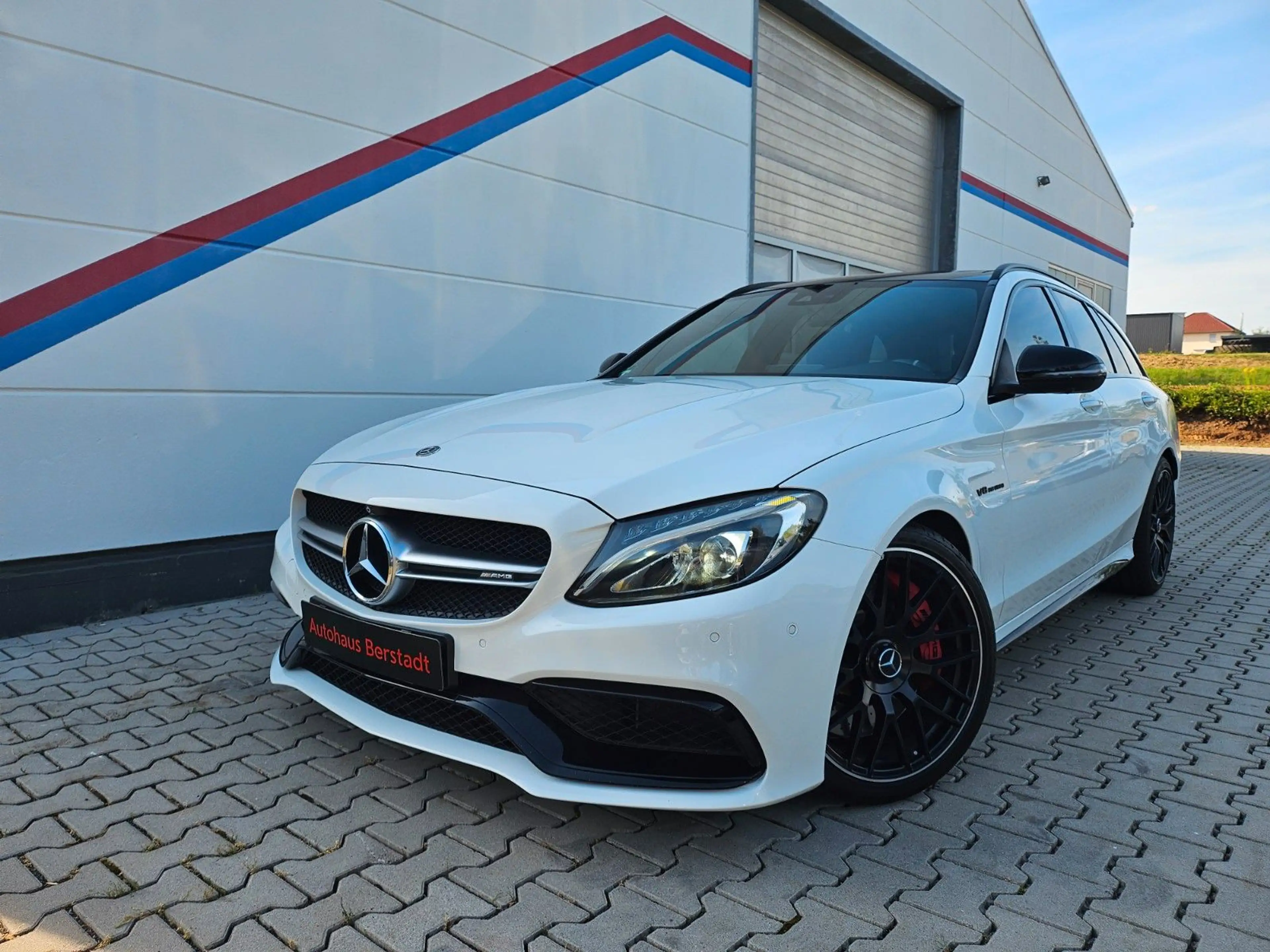 Mercedes-Benz C 63 AMG C 63 S AMG NAVI*KAMERA*PANORAMA*SPORTABGASANLAGE
