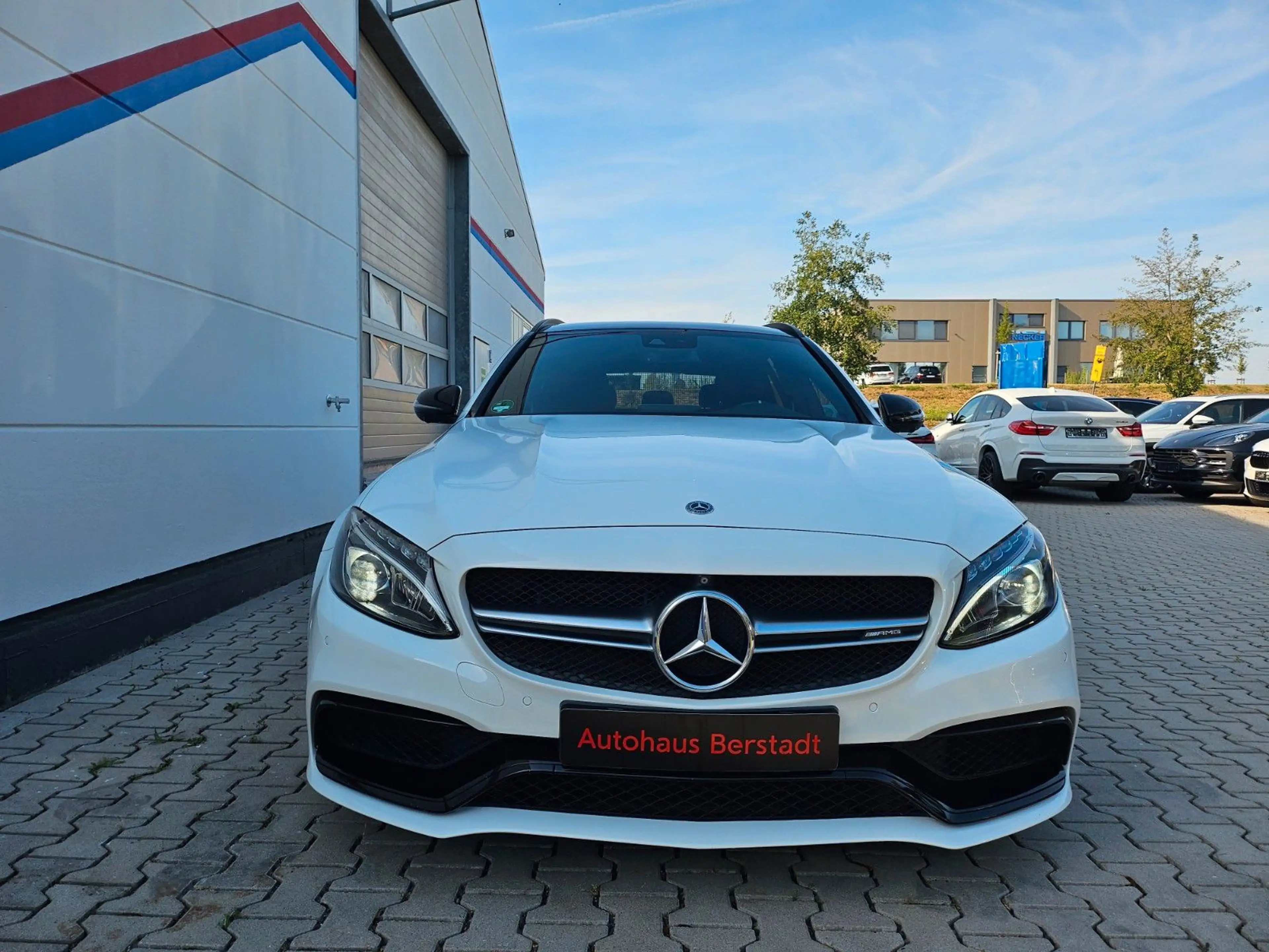 Mercedes-Benz C 63 AMG C 63 S AMG NAVI*KAMERA*PANORAMA*SPORTABGASANLAGE — photo 3