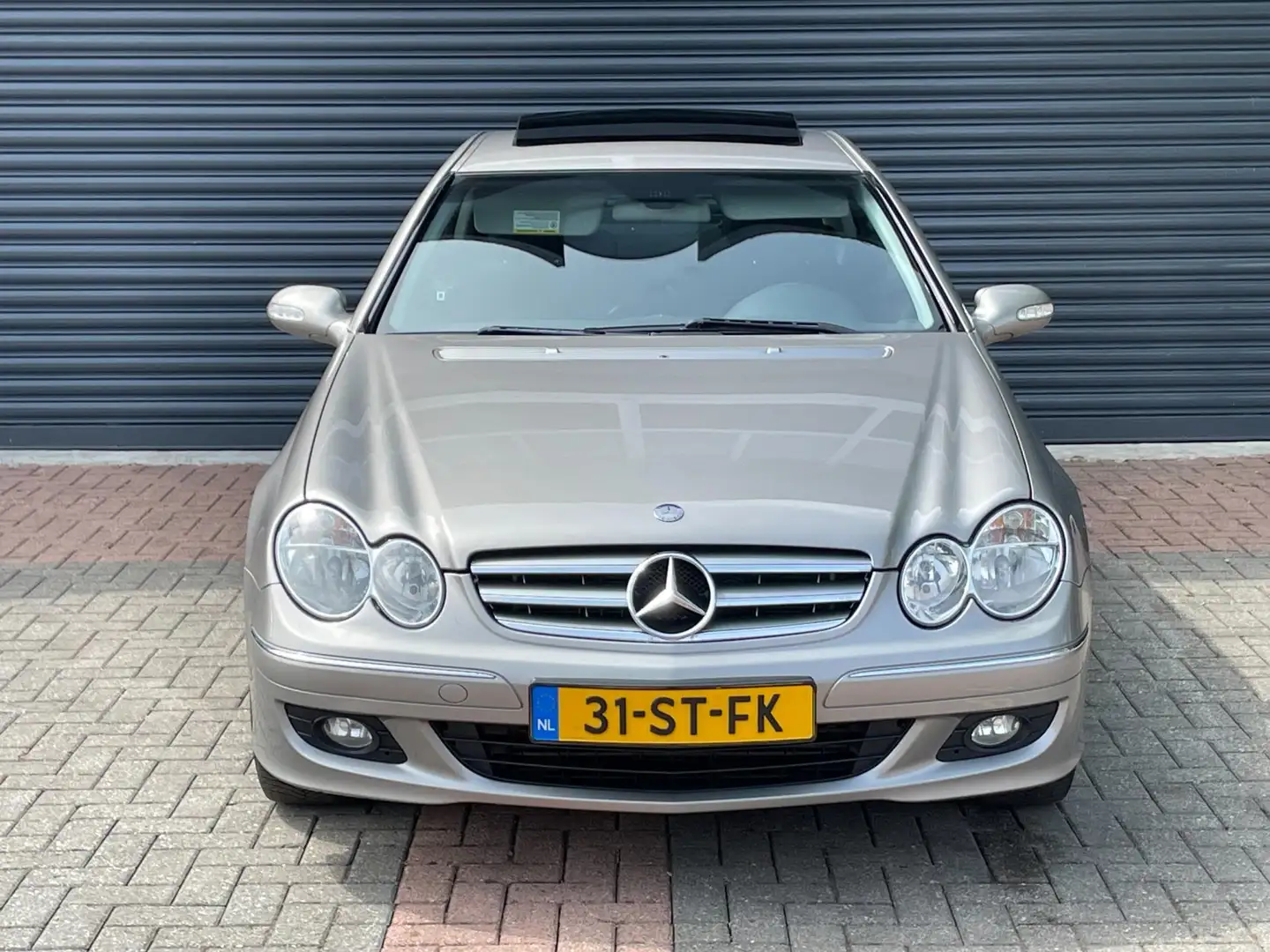 Mercedes-Benz CLK 220 Coupé CDI Elegance Airco | Schuifdak | Facelift | Grau - 2