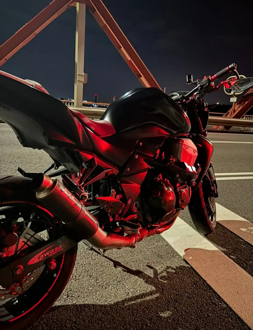 Kawasaki Z 750 Zwart - 2