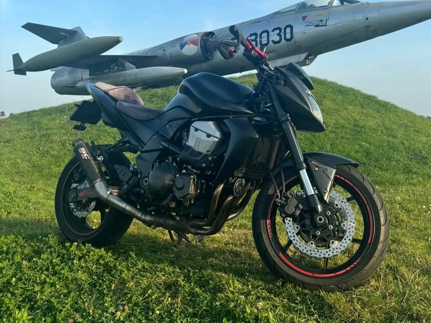 Kawasaki Z 750 Zwart - 1