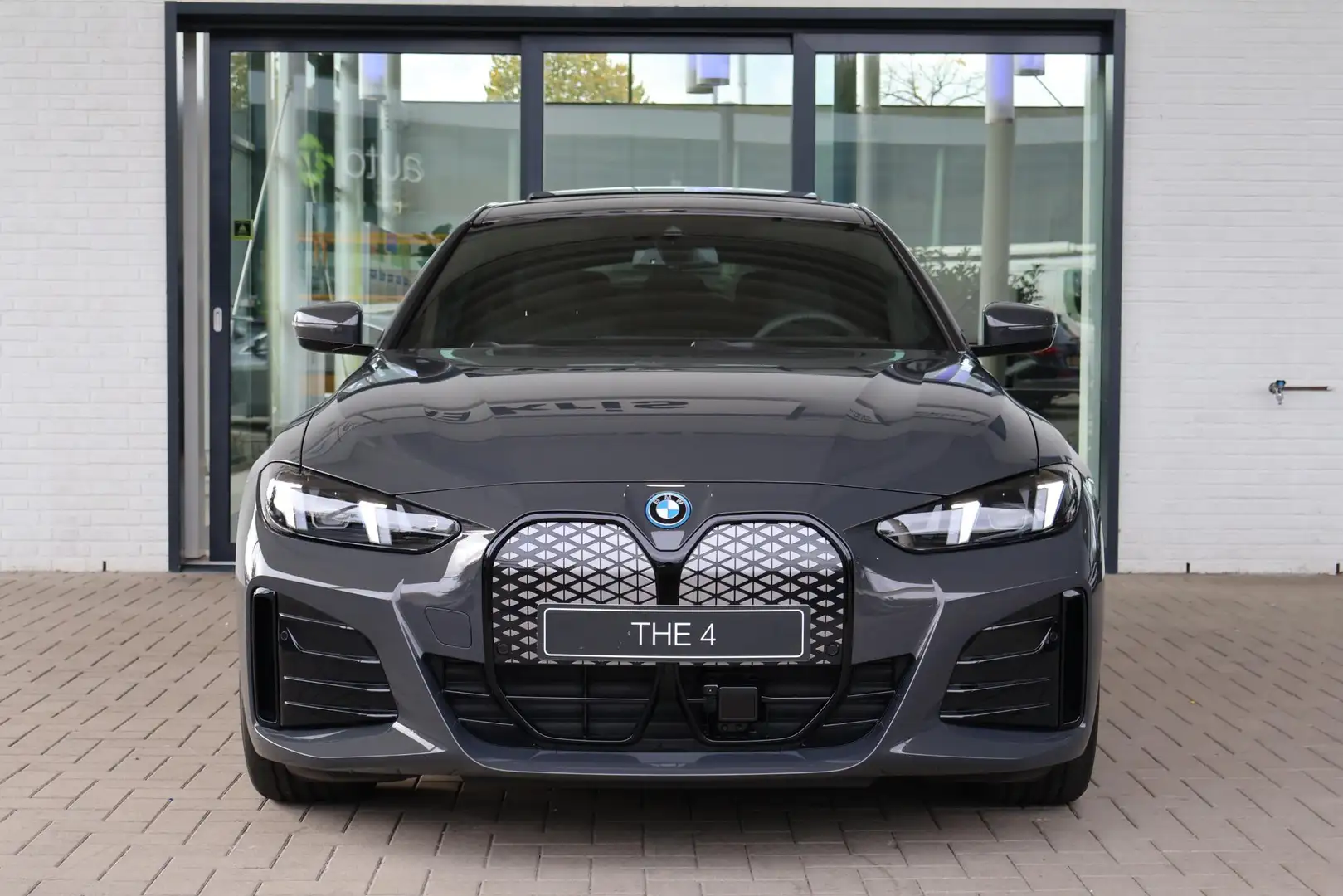 BMW i4 eDrive40 M Sport Edition | M Sportpakket Pro | Sch Grijs - 2