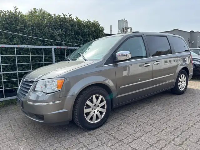 Chrysler Grand Voyager Ltd 7 Sitz.Kamera Navi Elek.Sitz.