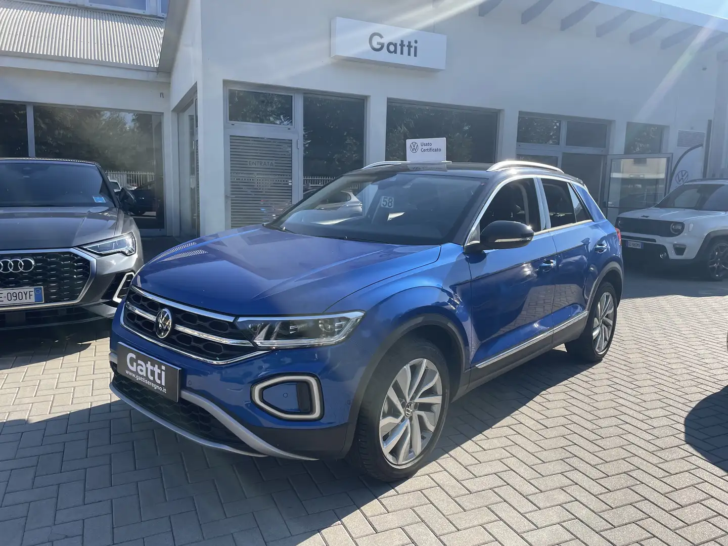 Volkswagen T-Roc 1.0 tsi Style 110cv Blu/Azzurro - 1