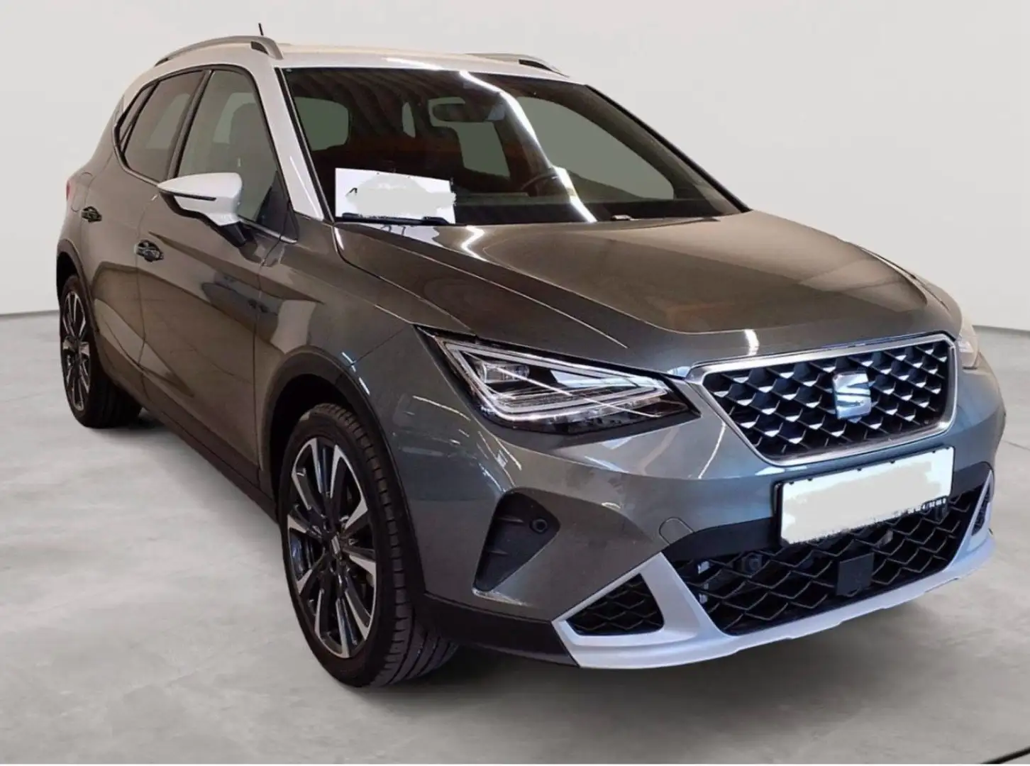 SEAT Arona 1.5 TSI DSG Xperience  LED+RFK+Navi+VC Grau - 1