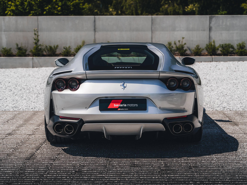 Ferrari 812 Superfast / Argento Nurburgring / Carbon / Carte Grise FR — photo 6