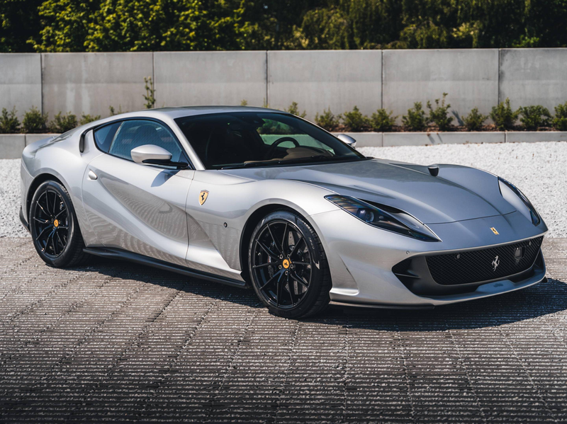 Ferrari 812 Superfast / Argento Nurburgring / Carbon / Carte Grise FR