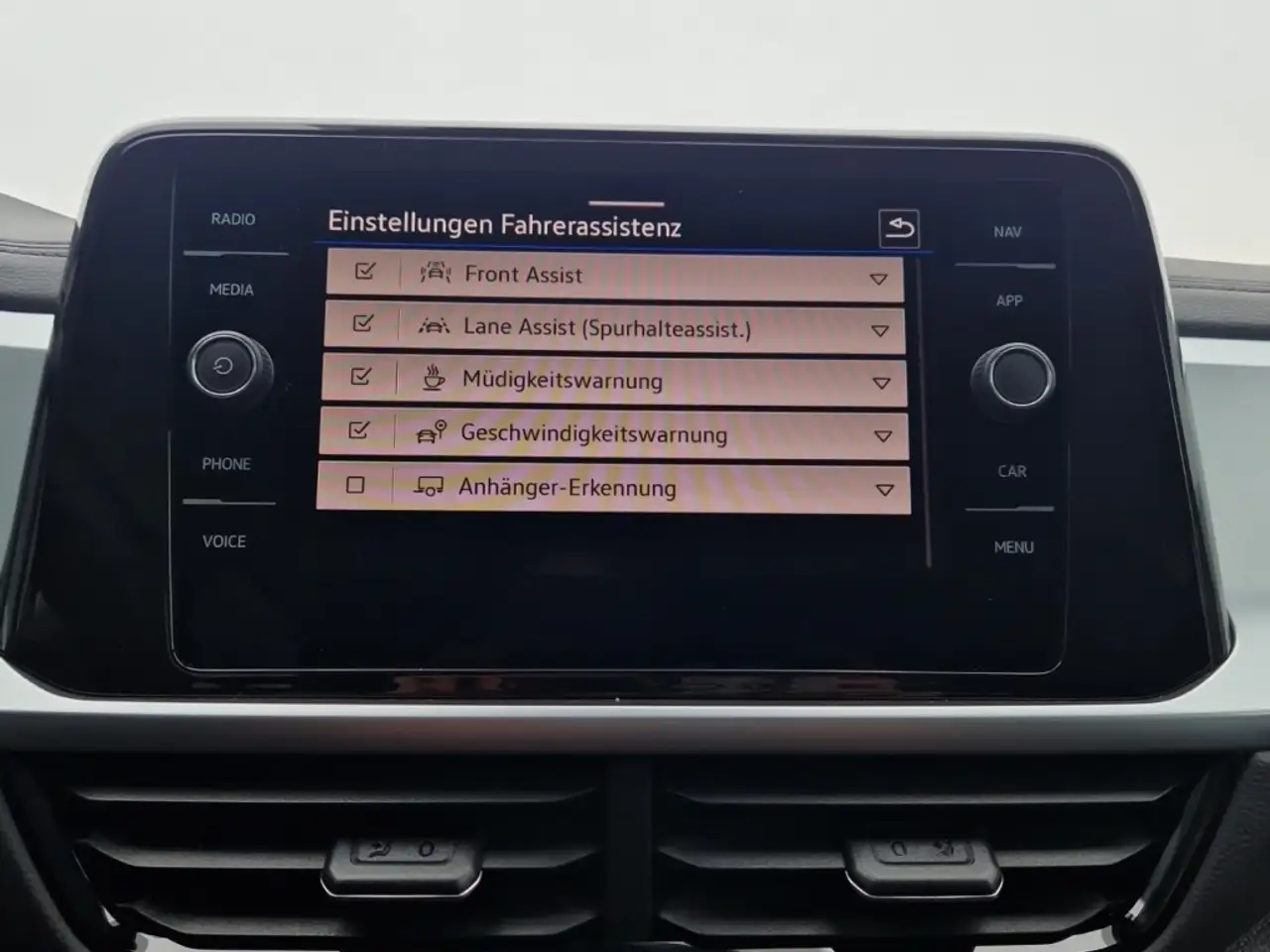 Volkswagen T-Roc 1.5 TSI Life *AHK*LED*APP-CONN.*KLIM* 18