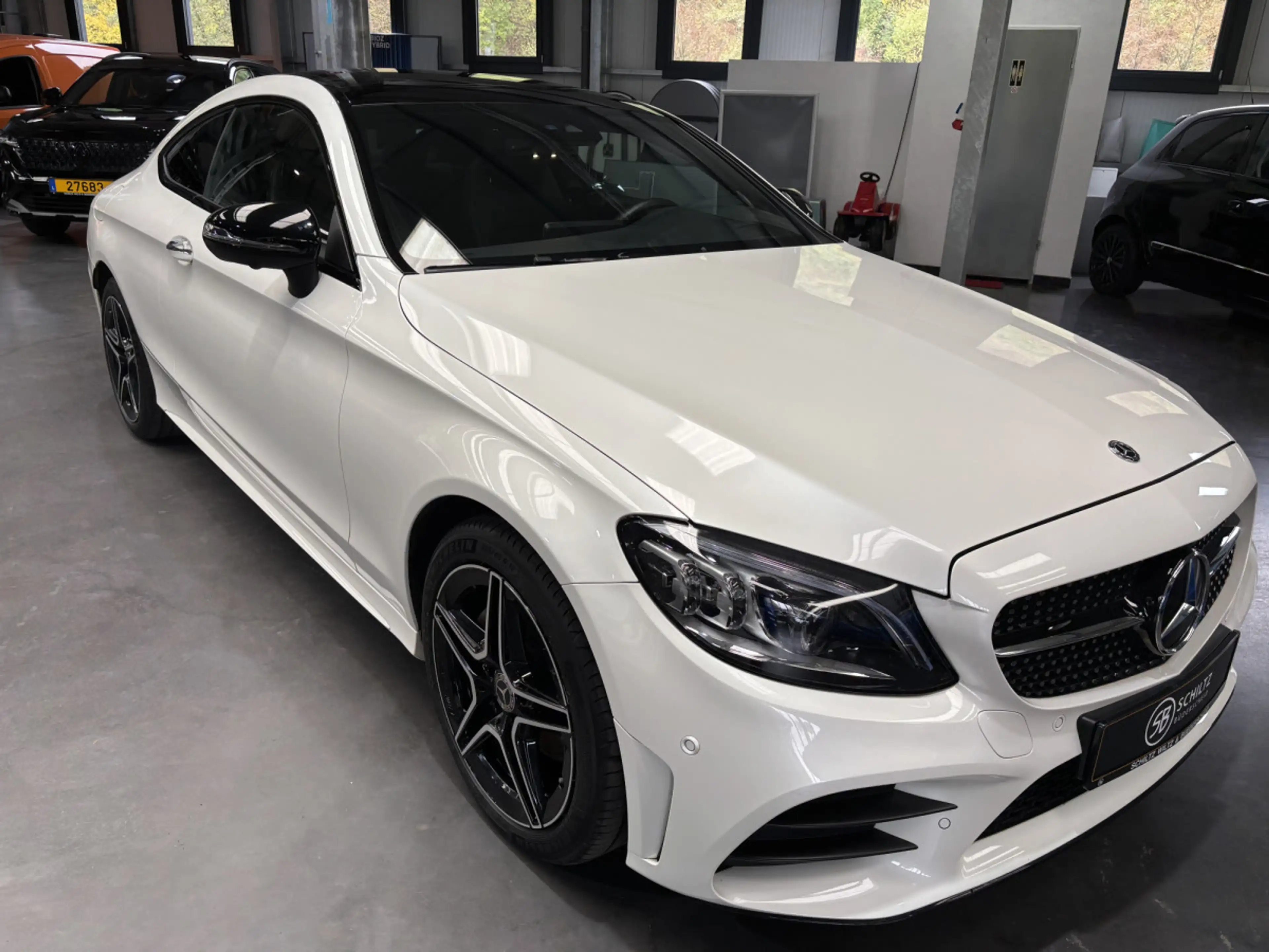 Mercedes-Benz C 220 Coupé AMG LINE 4MATIC