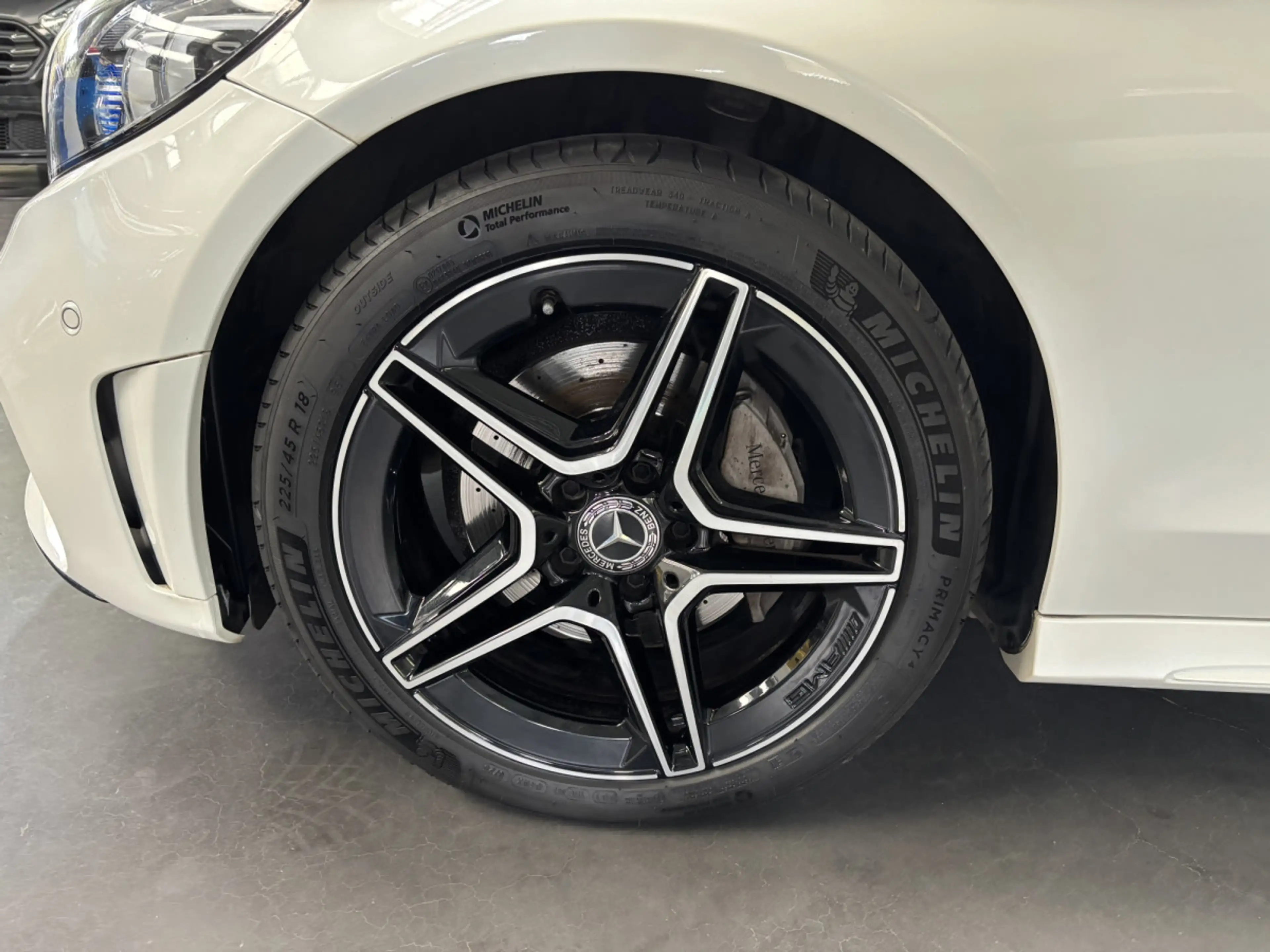 Mercedes-Benz C 220 Coupé AMG LINE 4MATIC — photo 8
