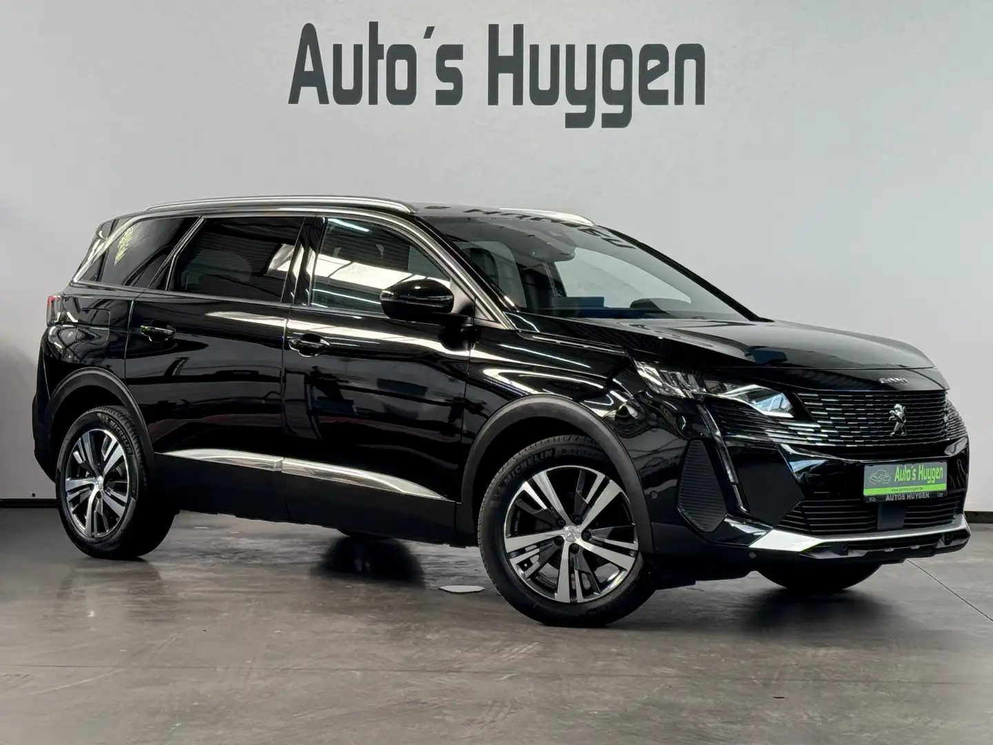 Peugeot 5008 1.2 PureTech Allure met 7 zitplaatsen Noir - 1