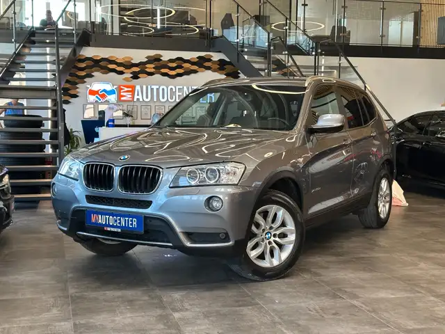 BMW X3 *xDrive*TEMPO*NAVI*2-ZONEN*BI-XENON*