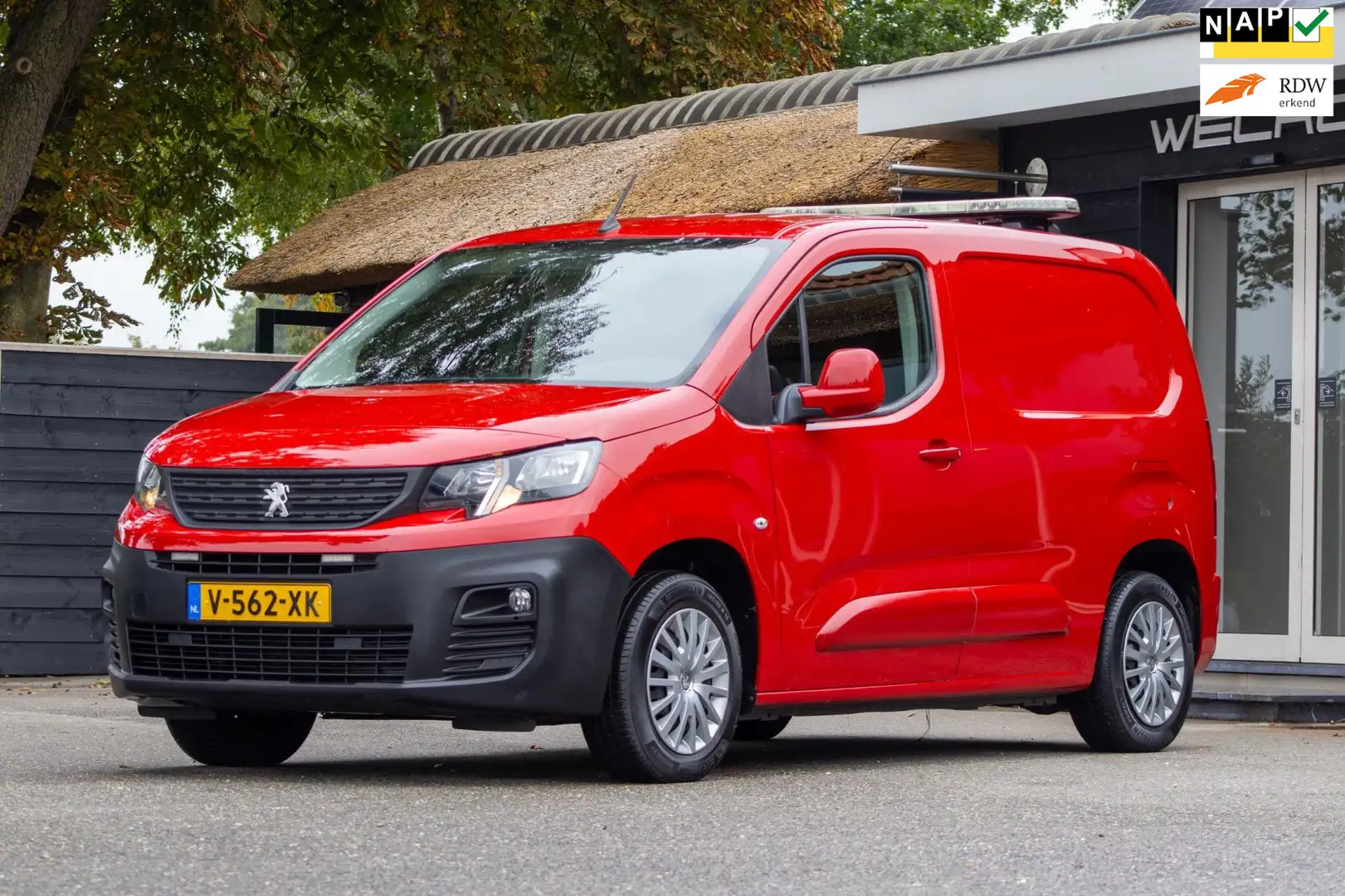Peugeot Partner 1.6 BlueHDI Premium 1e Eigenaar I Trekhaak I Led z Rot - 1
