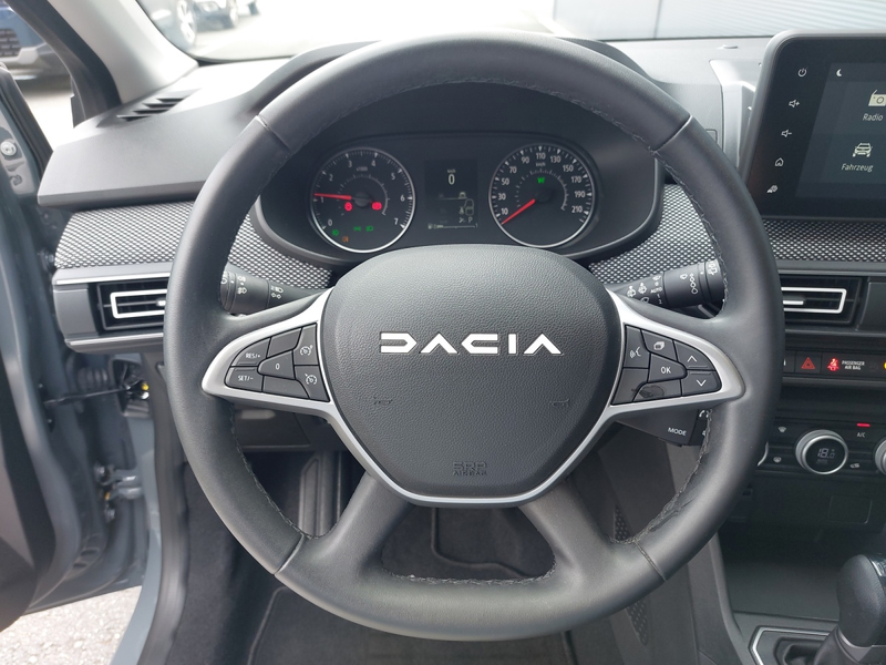 Dacia Sandero Expression TCe 90 CVT — photo 13