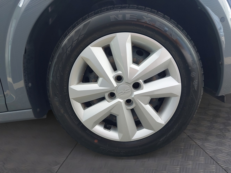 Dacia Sandero Expression TCe 90 CVT — photo 14