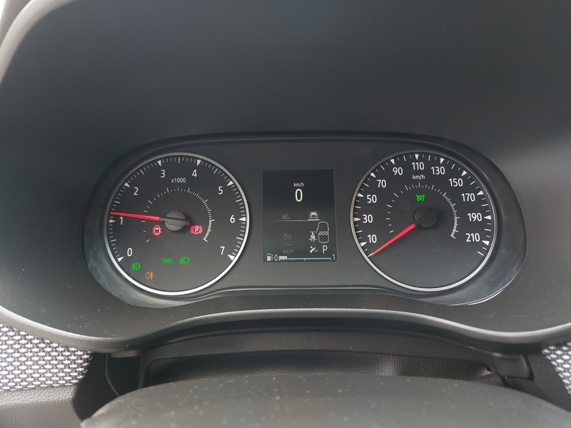 Dacia Sandero Expression TCe 90 CVT — photo 15