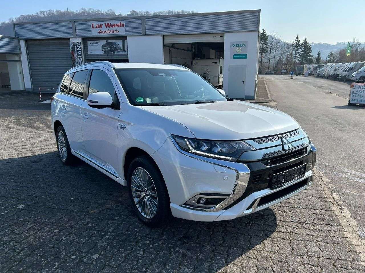 Second hand Mitsubishi Outlander 2.4