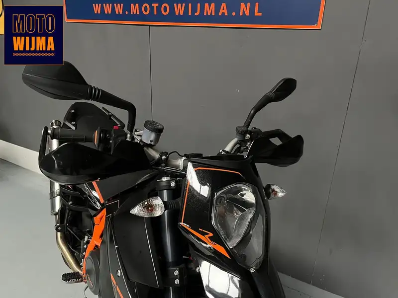 KTM 690 Supermoto - foto 4