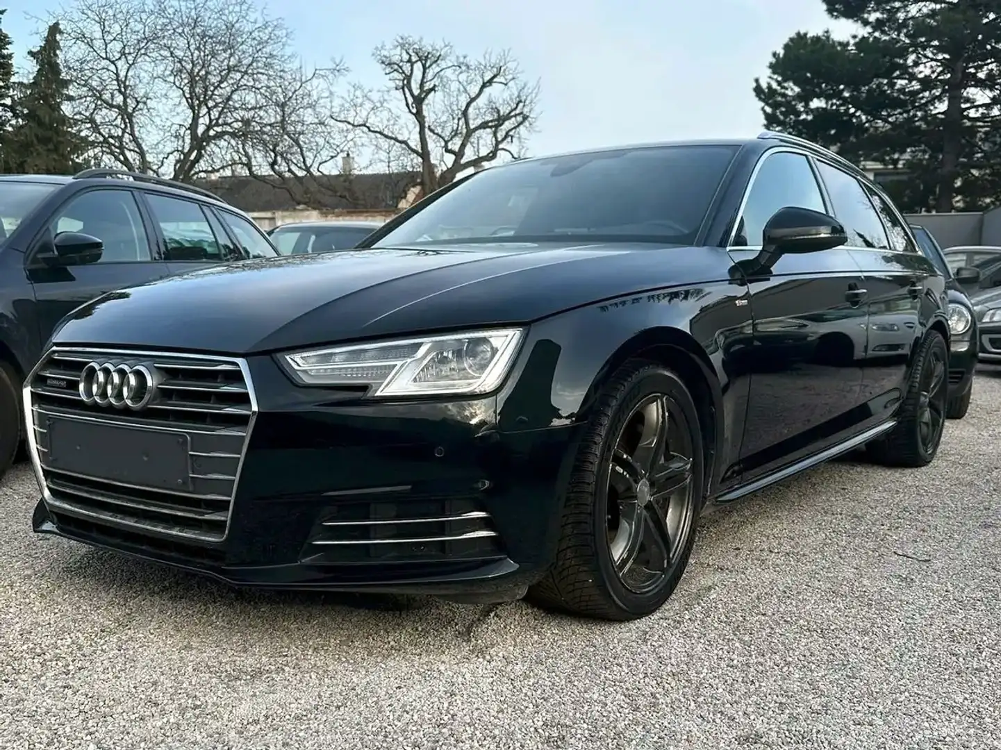 Audi A4 Avant 3,0 TDI quattro (MOTORSCHADEN) S-LINE Sport Schwarz - 1