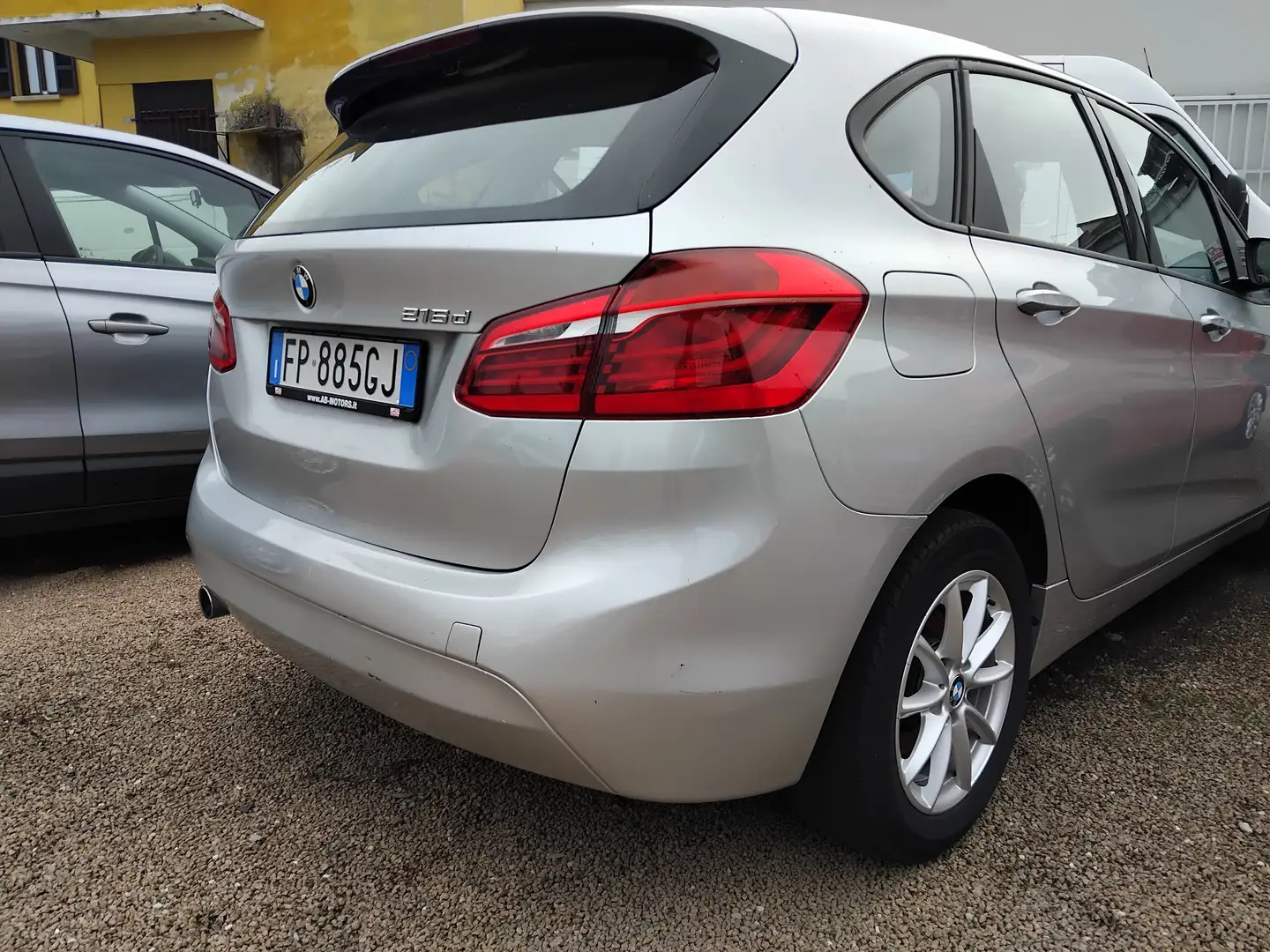 BMW 216 216d Active Tourer Advantage my17 Grau - 2