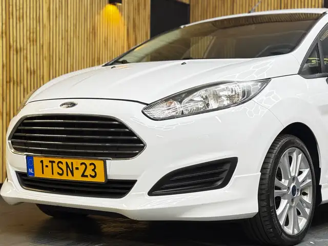 Ford Fiesta view 5