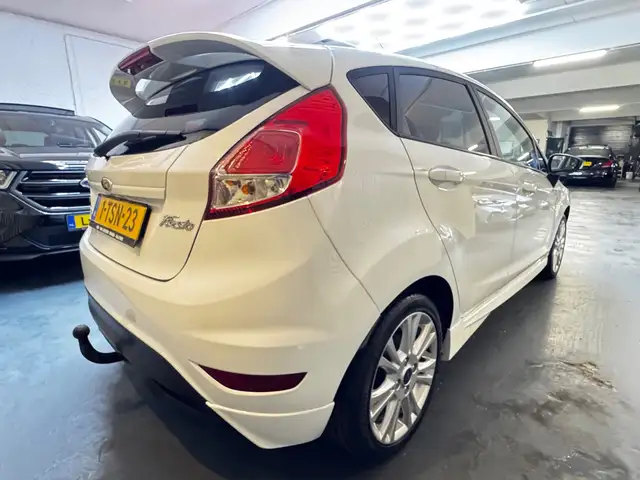 Ford Fiesta view 11