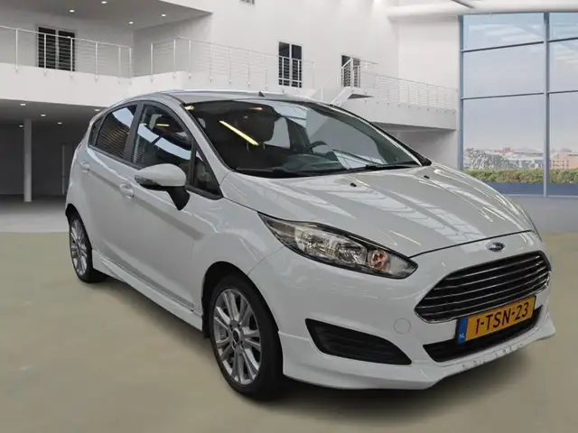 Ford Fiesta view 2