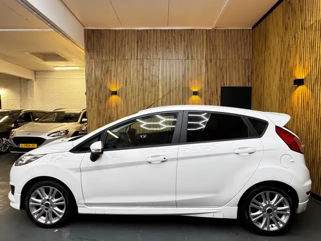 Ford Fiesta view 2