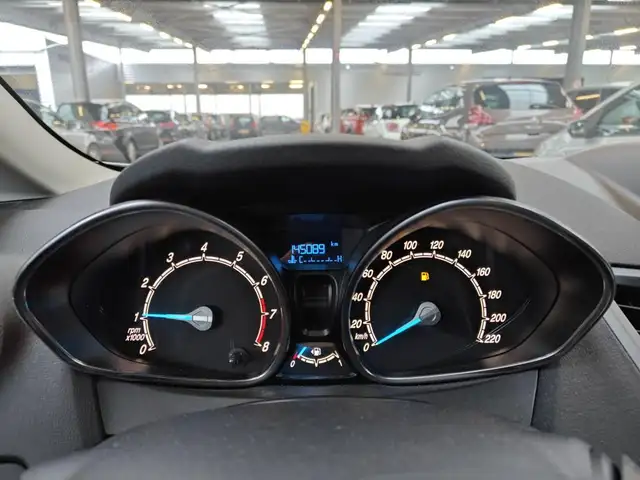 Ford Fiesta view 5