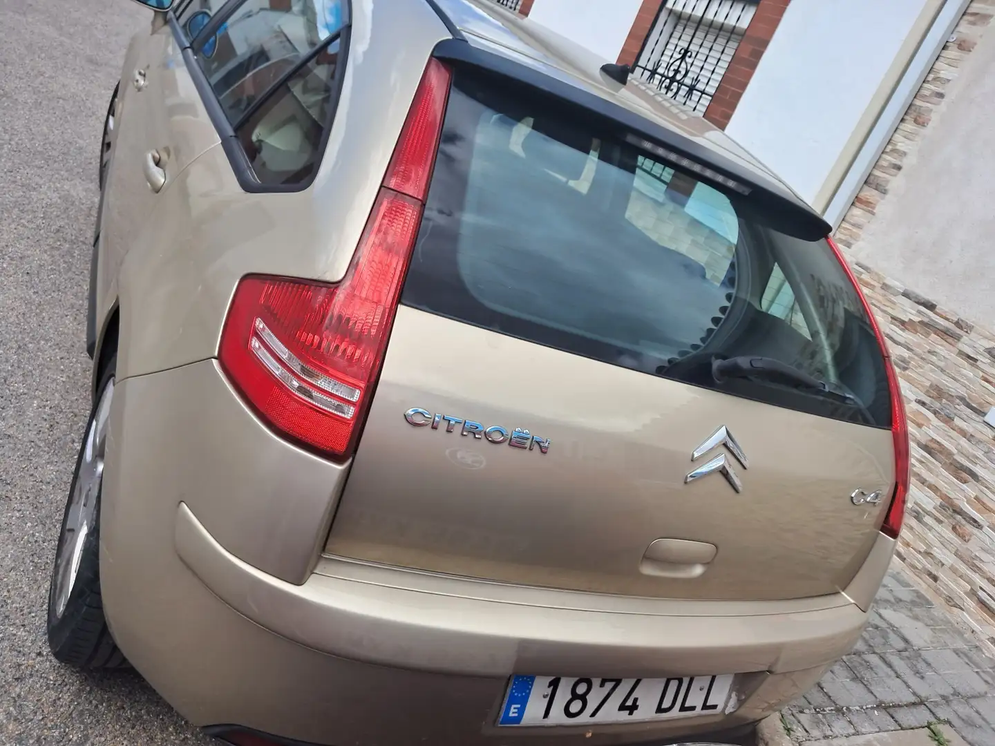 Citroen C4 1.6HDI Exclusive 110 Beżowy - 2