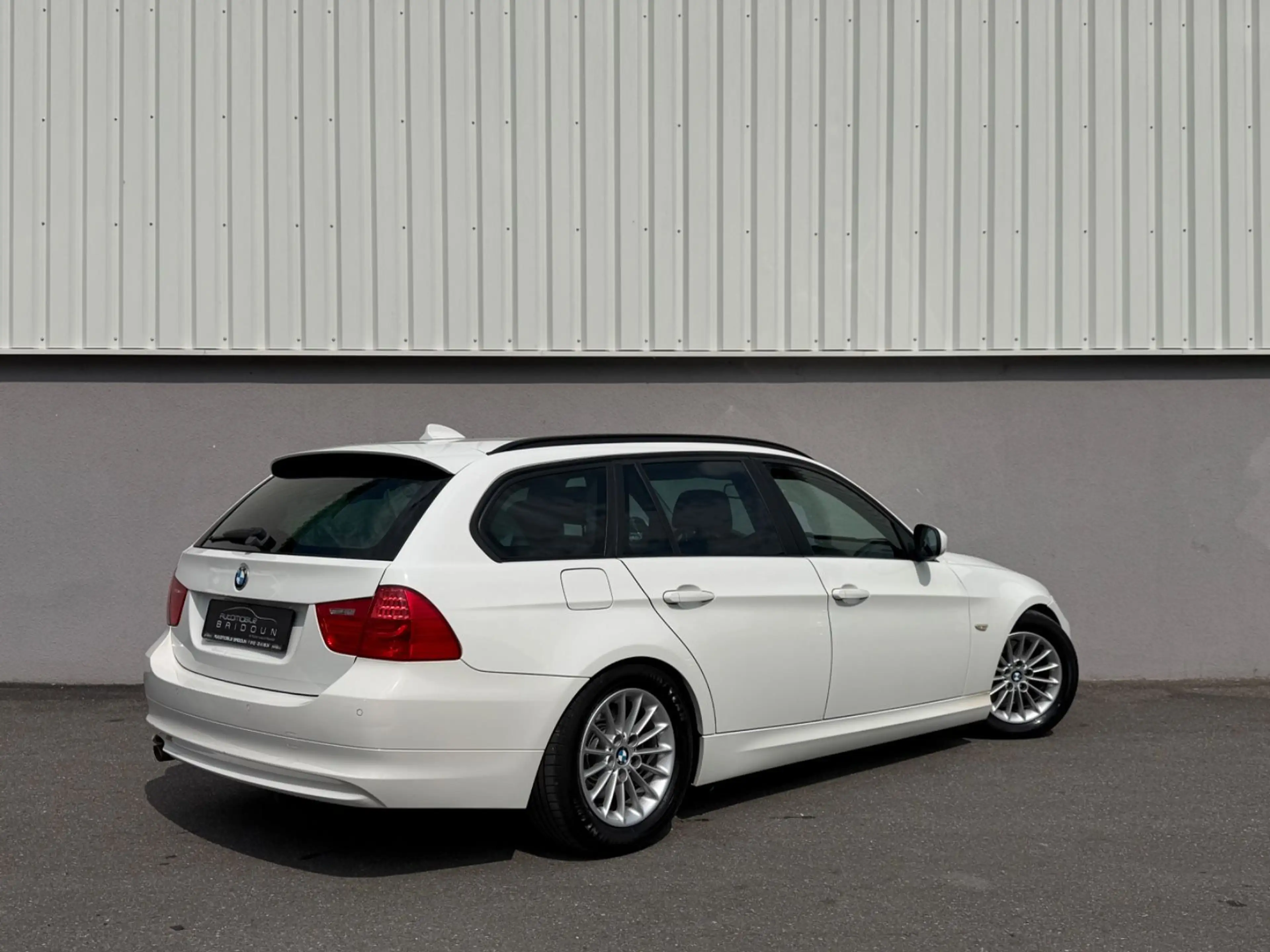 BMW 318 d Touring 1.Hand Navi Xenon Euro 5 — photo 6