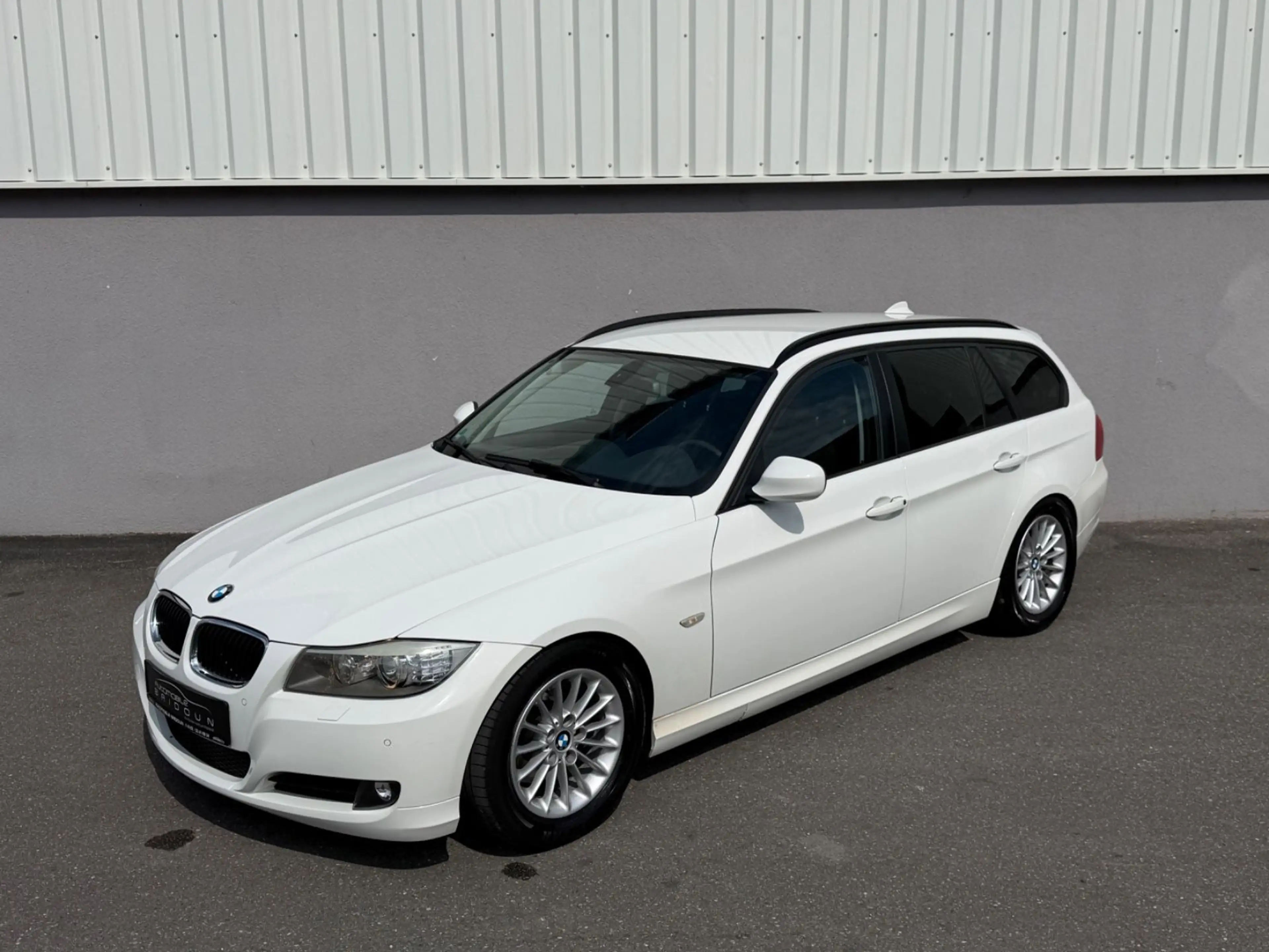 BMW 318 d Touring 1.Hand Navi Xenon Euro 5 — photo 3