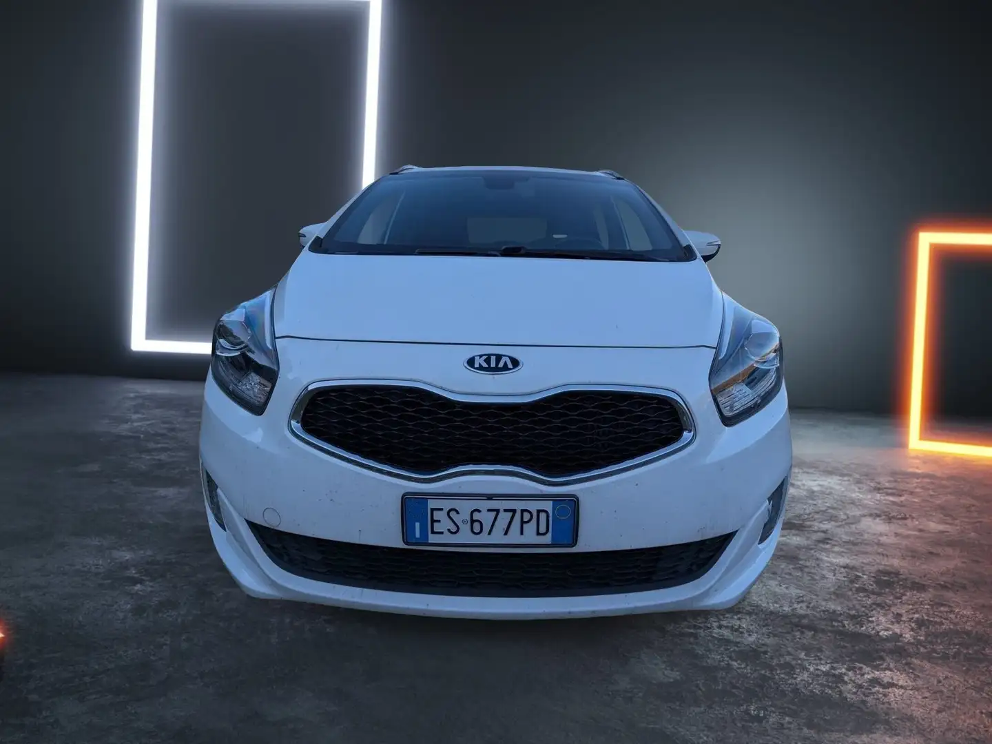 Kia Carens 1.7 CRDi 115 CV CLASS "NEOPATENTATI" Bianco - 2