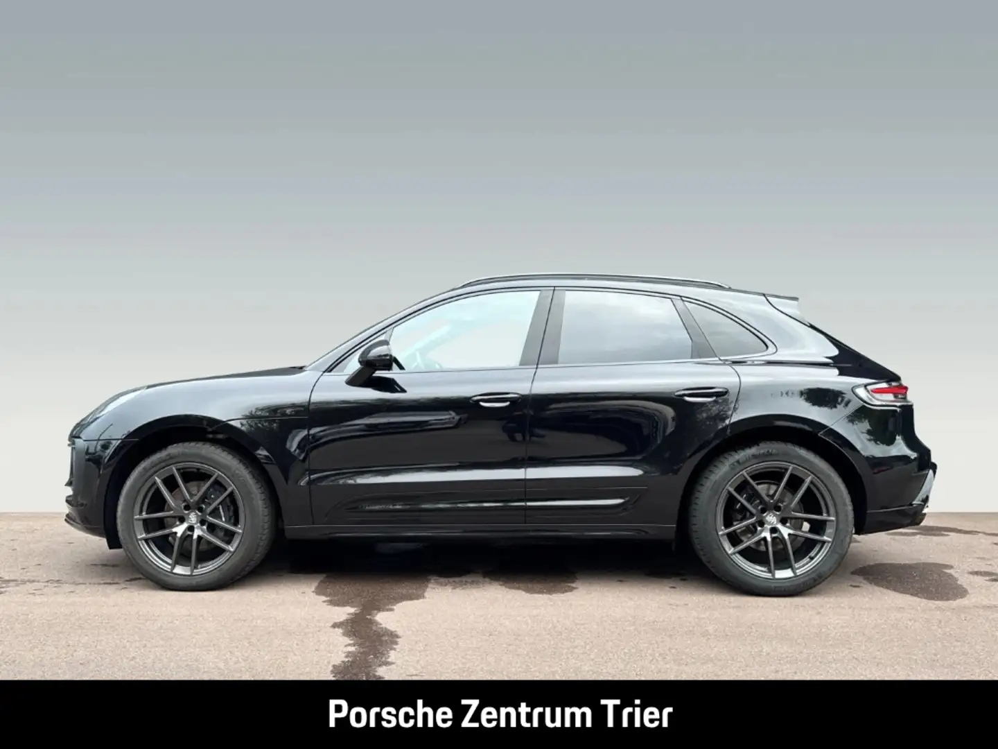 Porsche Macan T Standheizung Luftfederung Panoramadach Schwarz - 2