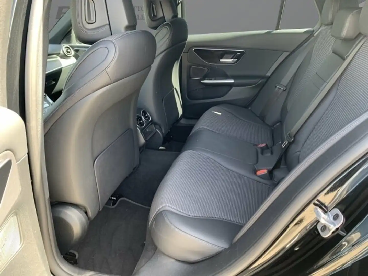 Mercedes-Benz C 180 T Avantgarde EASY-PACK|Kam|Keyless|LED|LMF Schwarz - 2