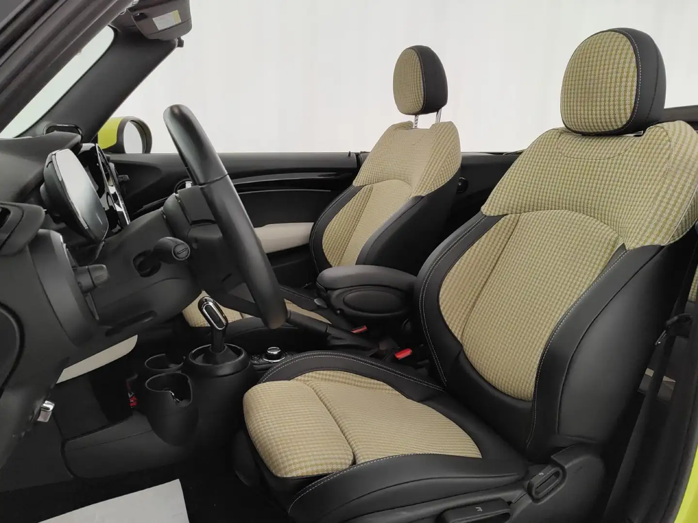 MINI Cooper Cabrio 1.5 Classic auto - 2