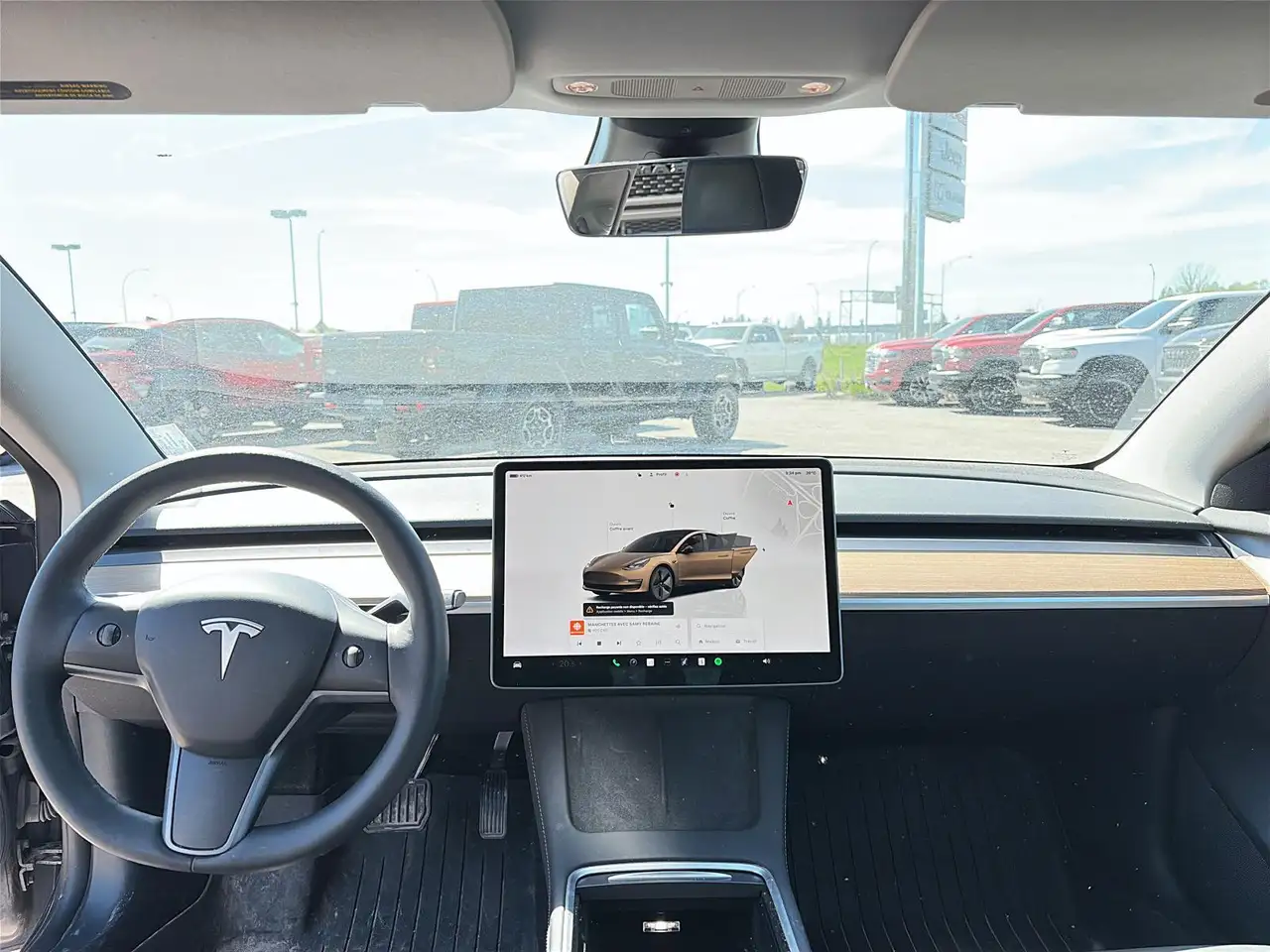 Tesla Model 3 снимка Tesla Model 3