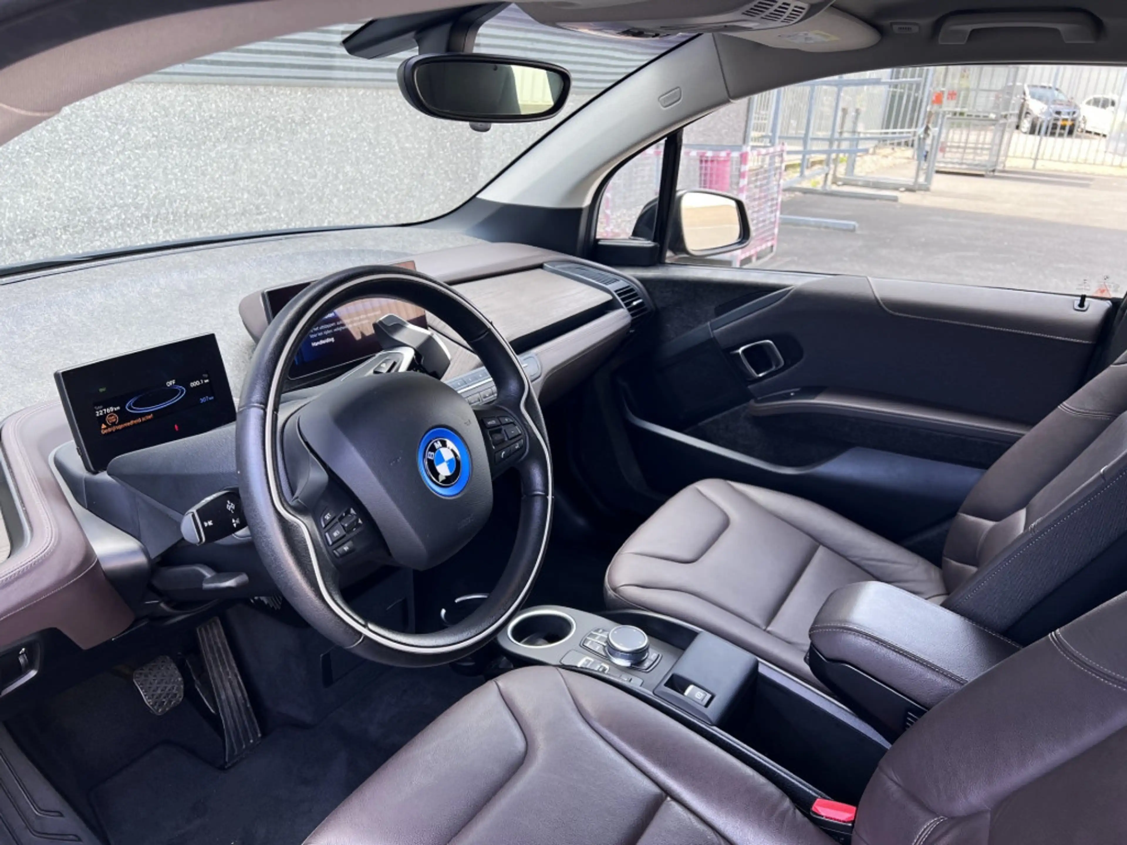 BMW i3 Executive 120Ah 42 kWh/ Leder/Navi-Pro/W-pomp/3-Fa — photo 10
