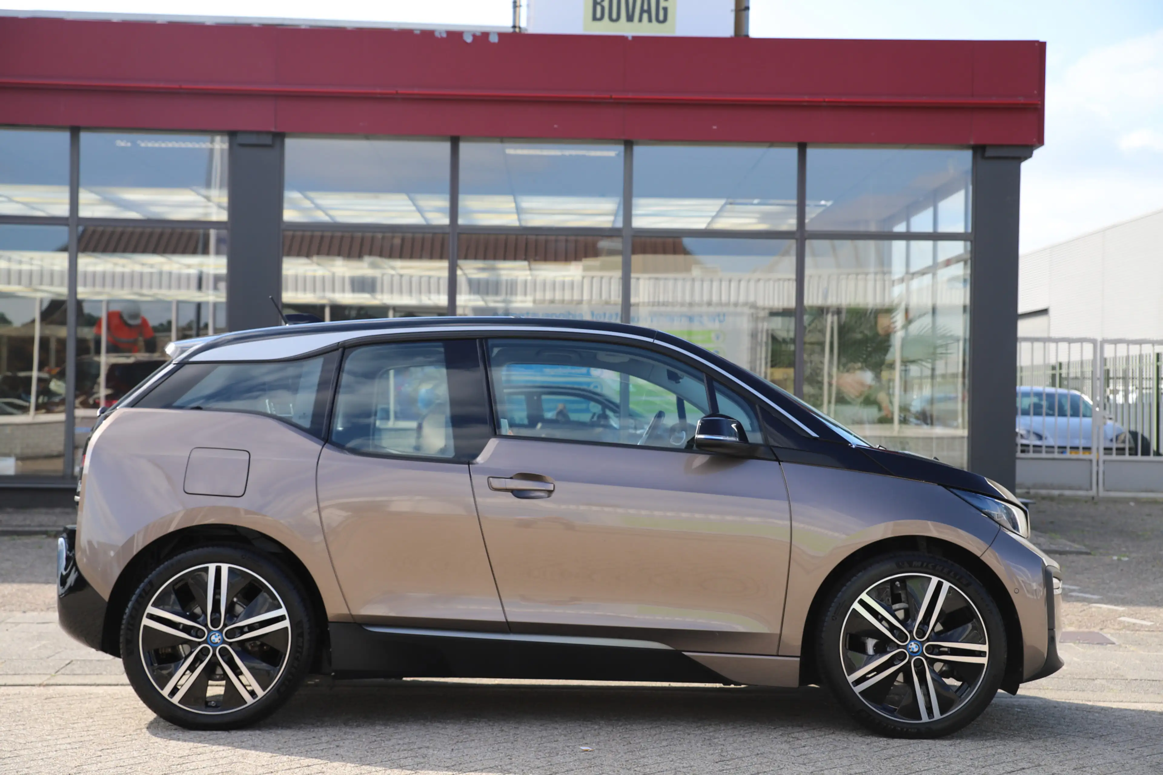 BMW i3 Executive 120Ah 42 kWh/ Leder/Navi-Pro/W-pomp/3-Fa — photo 7