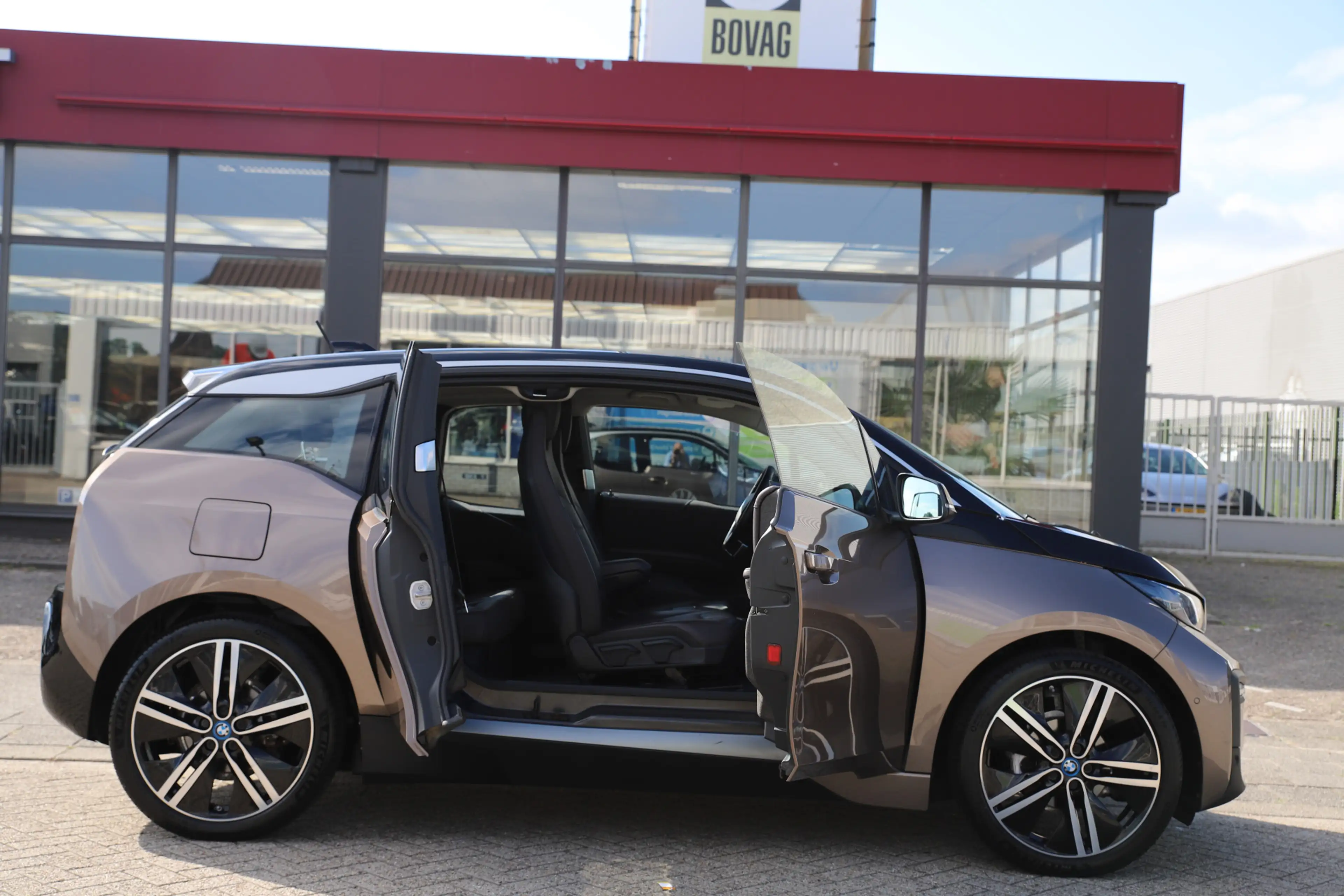 BMW i3 Executive 120Ah 42 kWh/ Leder/Navi-Pro/W-pomp/3-Fa — photo 9