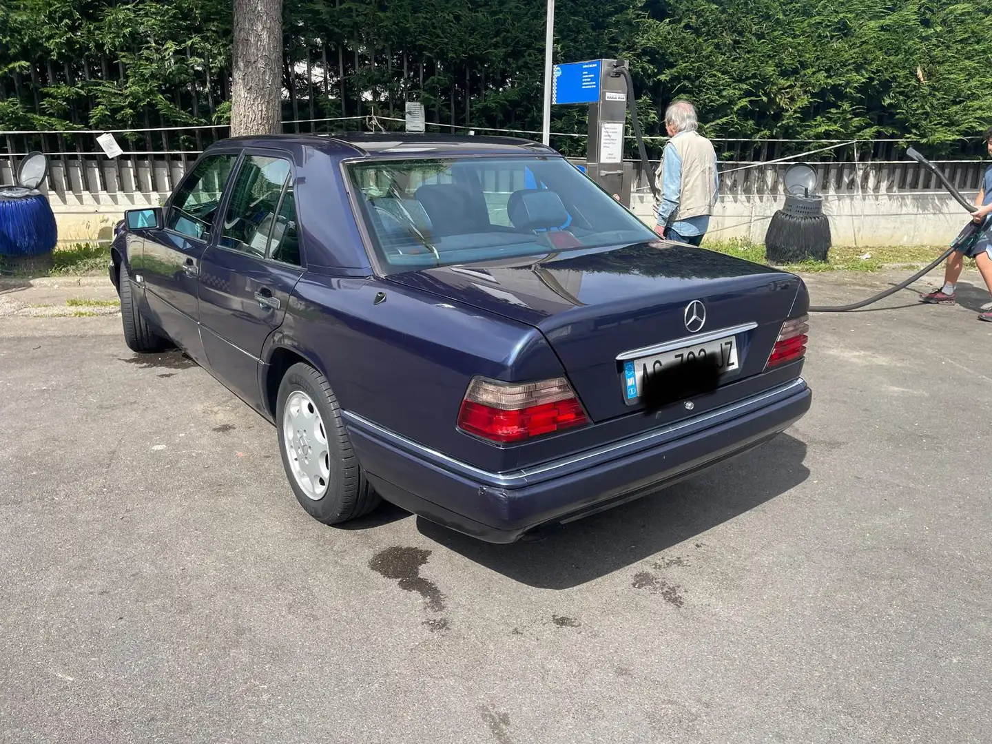 Mercedes-Benz E 200 Classic - 2
