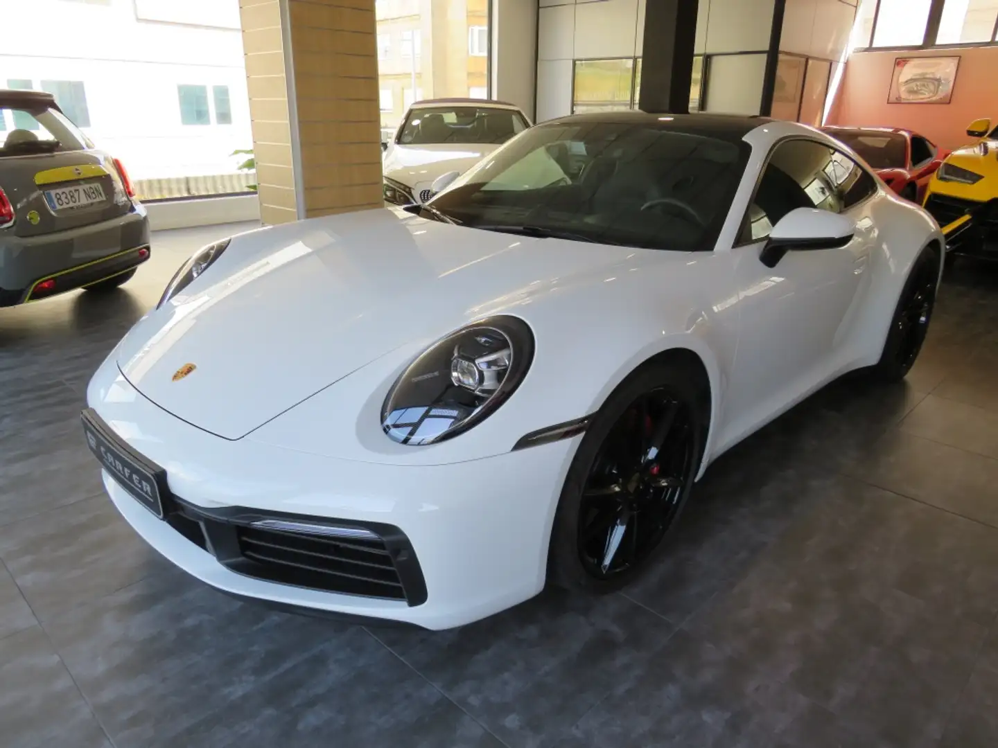Porsche 992 Carrera 4S Coupé PDK Blanco - 1
