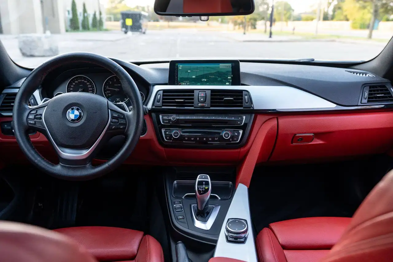 BMW 4 Series снимка BMW 4 Series