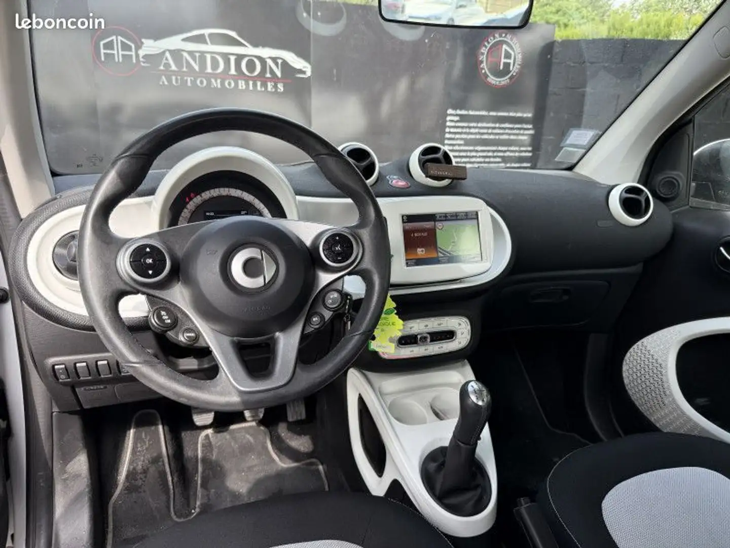 smart forTwo COUPE 71CH PASSION Bianco - 2