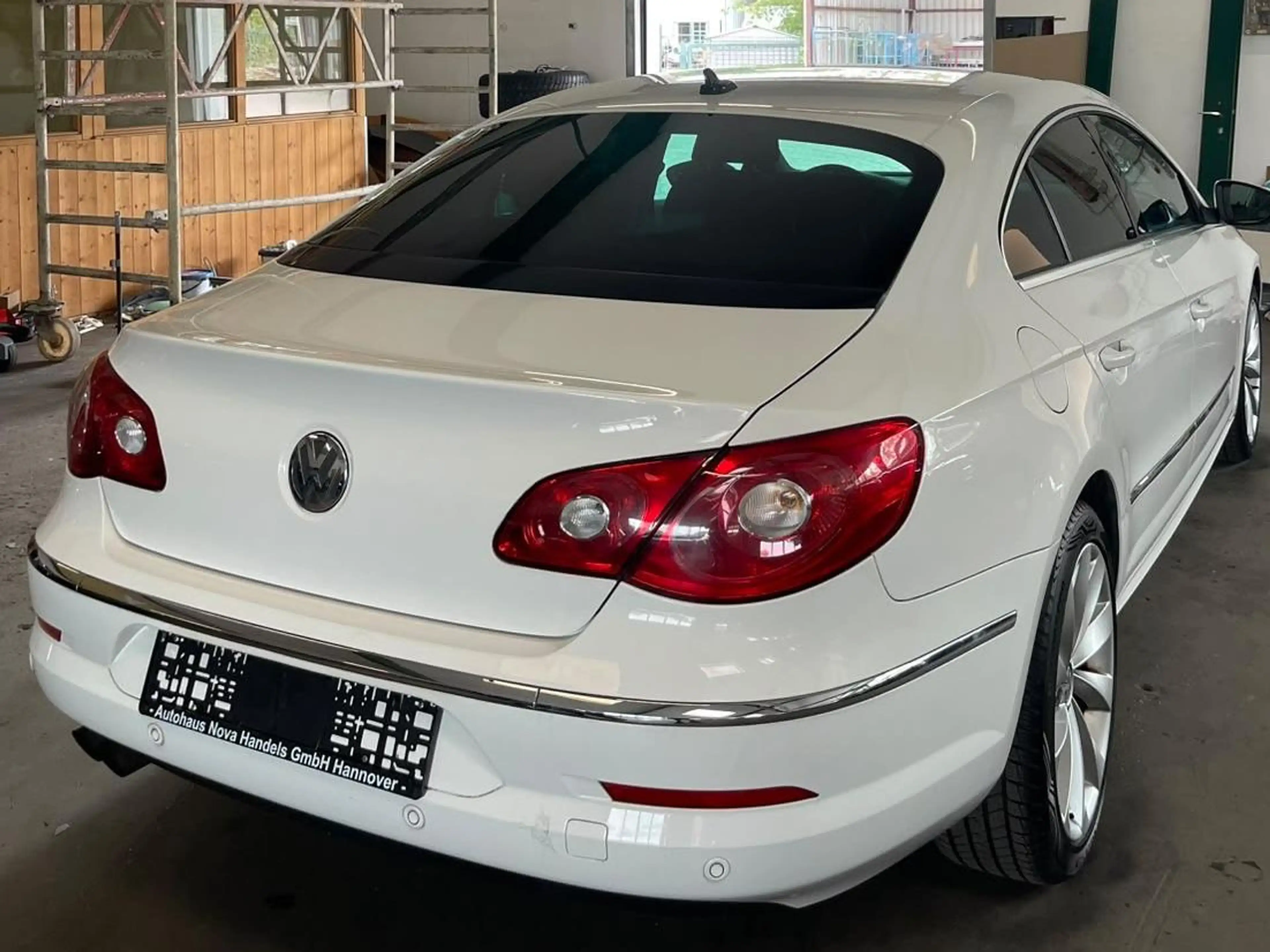 Volkswagen Passat CC Passat CC 2.0 TSI*BI-XEN*SPORTPAK*2.HND*TÜV28*18ZOLL — photo 6